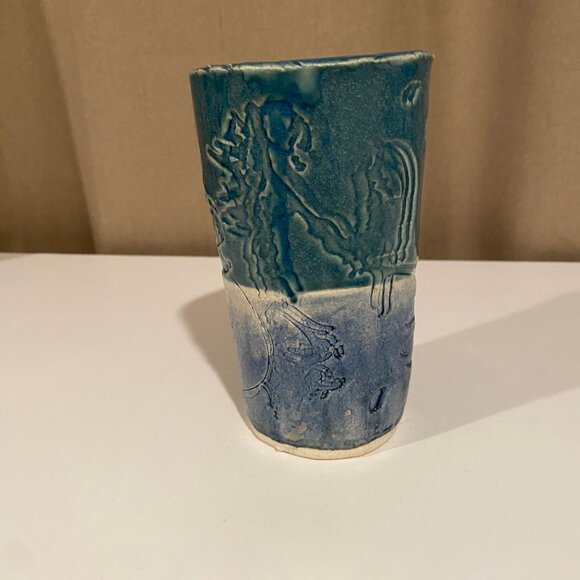 Studio Pottery‎ Vase Coastal Glaze 6” Blue Green Foliage & Bird Art - Picture 3 of 5